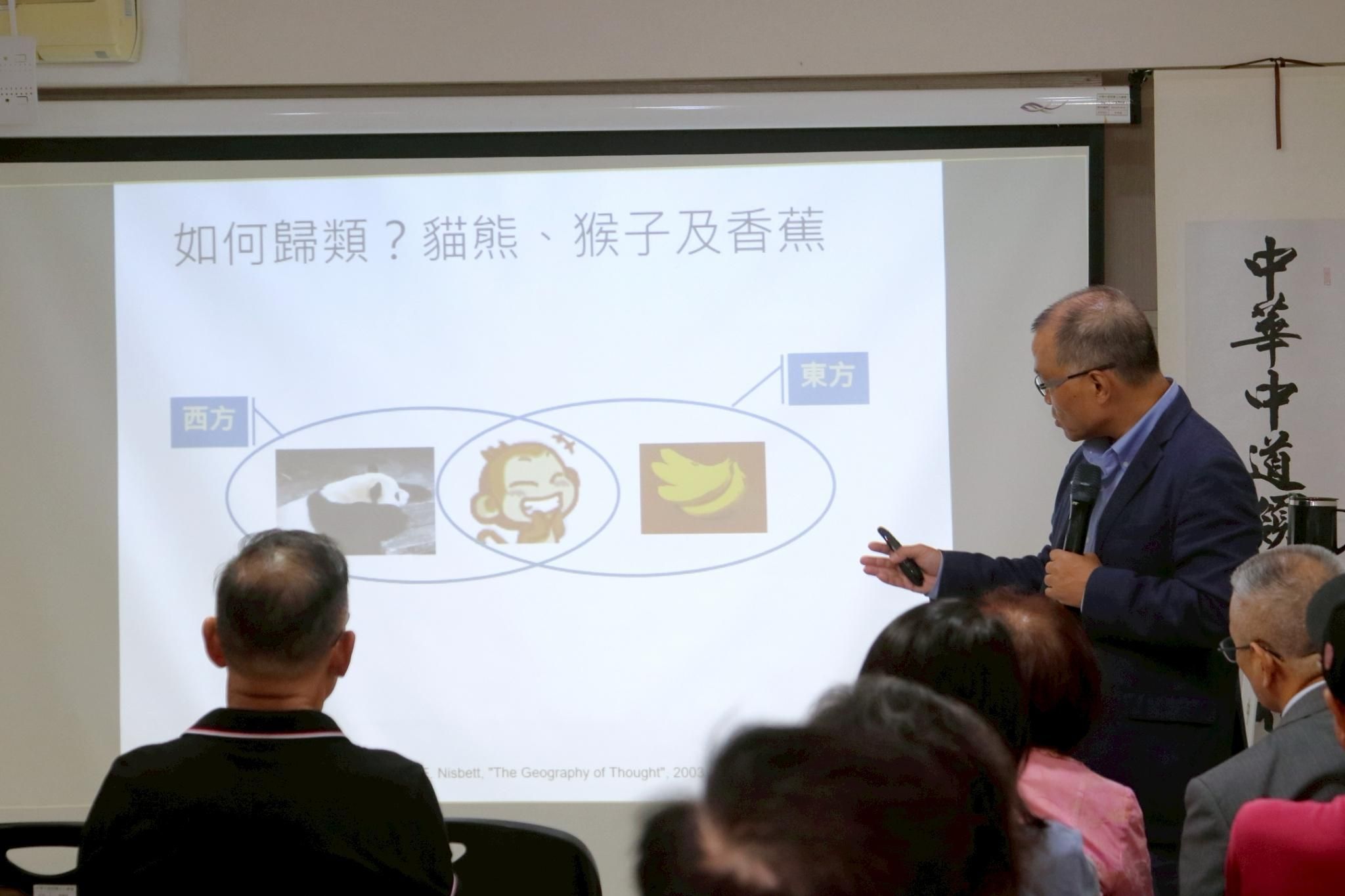 02_葉匡時演講互動.jpg